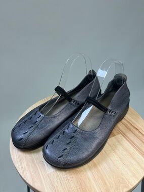 Arcopedico Shawna Pewter Leather Mary Jane Women's Slip on shoes Size 40 Size 9